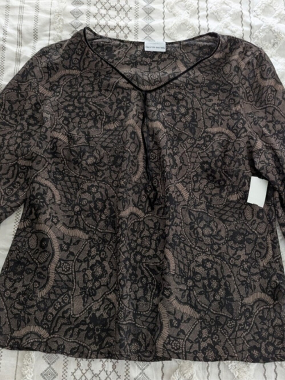 Violet + Claire & Jaclyn Smith Blouse - Picture 12 of 12